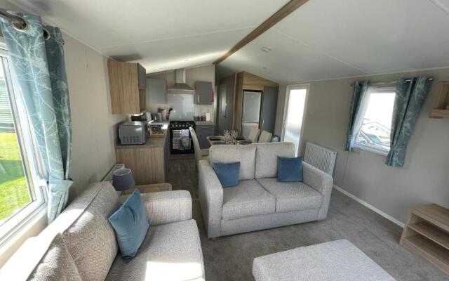 Static caravan J2, The fairway holiday park