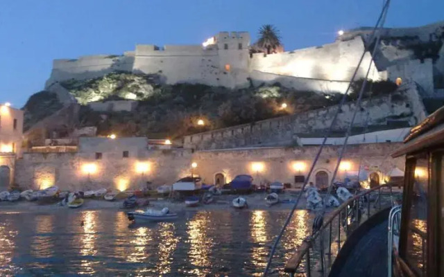 Isole Tremiti, Caicco Freedom