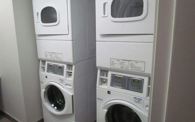 Days Inn and Suites Airdrie