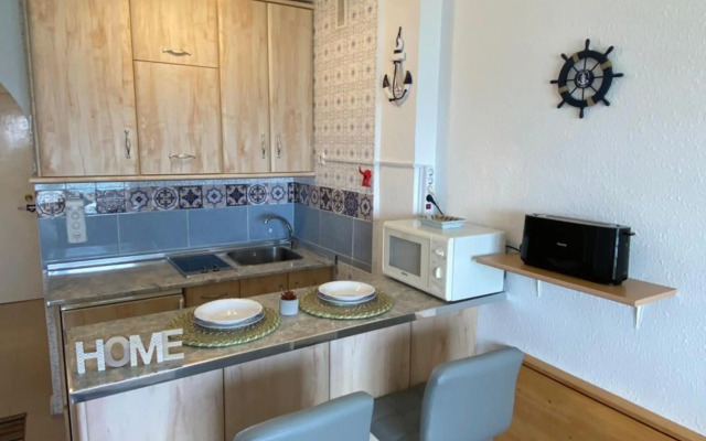 Stylish Fuengirola Studio with Panoramic Sea View