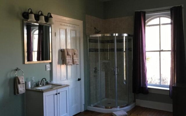 Cook Mansion Bed & Breakfast
