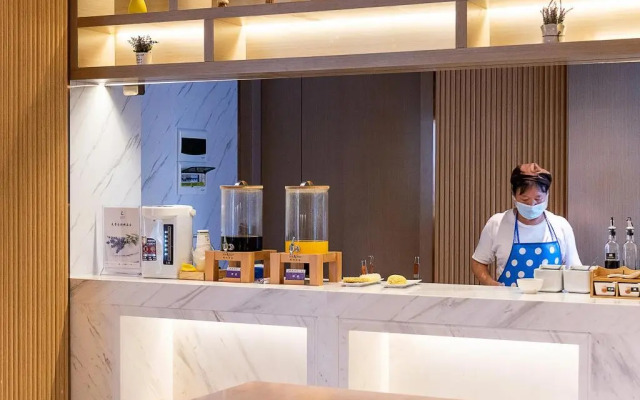 Lavande Hotel (Zhongshan Shiqi Daxin Xinduhui,North of Zhongshan Railway Station)