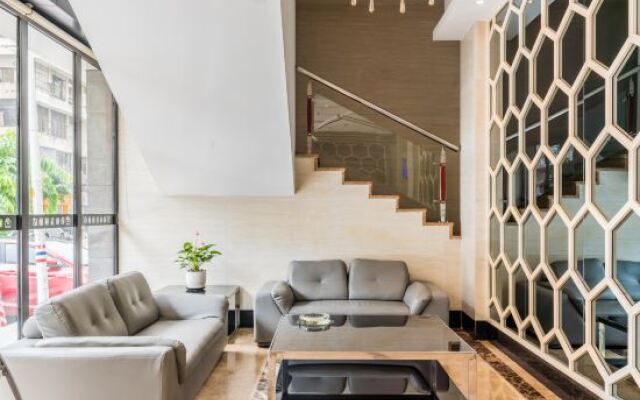 Park Lane Yiju Hotel (Jiangmen Taishan Pedestrian Street Pinghu Road)