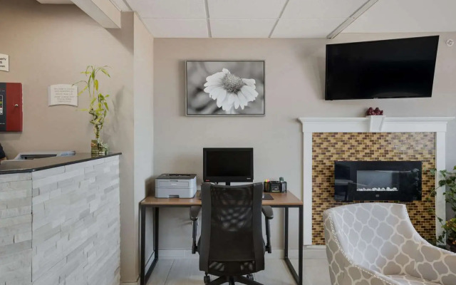 Sonesta Essential Hotels & Suites Kansas City/Blue Springs