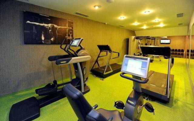 Plaza V Executive Hotel