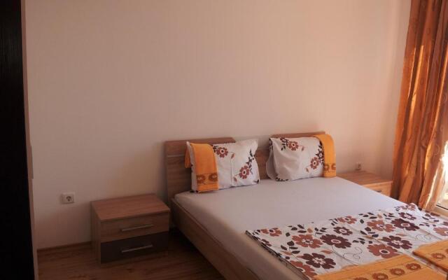 Szopoli Hills Nemski Apartments B17