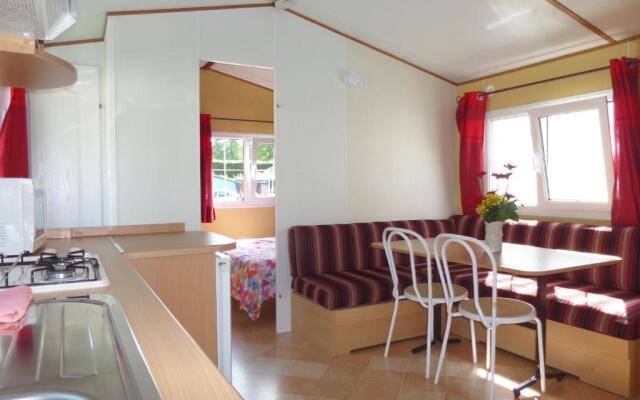 Altogold Swiss Holidays At Manor Farm 5*