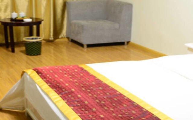 Xinyang Tianyi Express Hotel