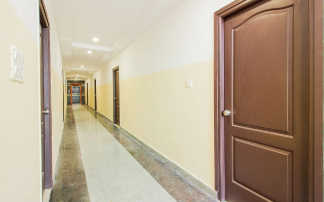 Oyo 36267 Aaditya Grand
