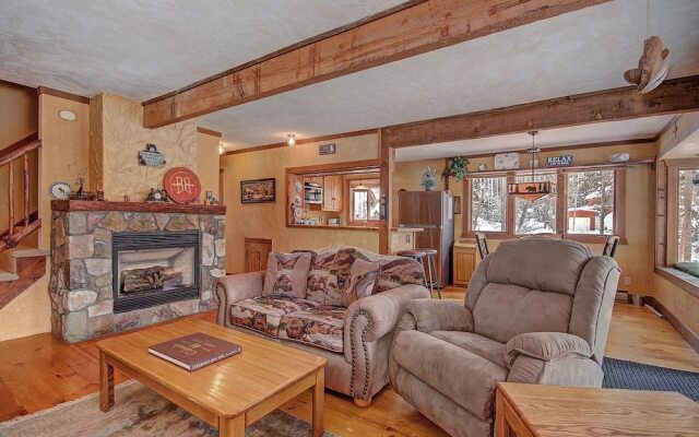 Whispering Pines - 4 Br Home