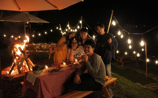 Vi-la Homestay Café