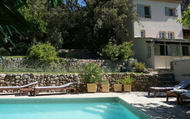 Holiday Home With Garden Near Lorgues