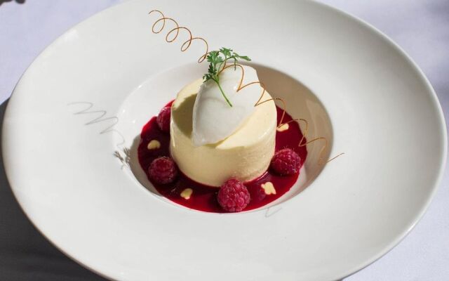 Lord Bute Hotel & Restaurant