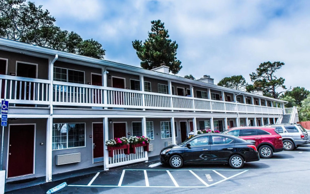 Pelican Inn Monterey