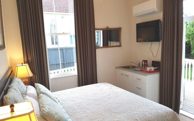 Ponsonby Manor