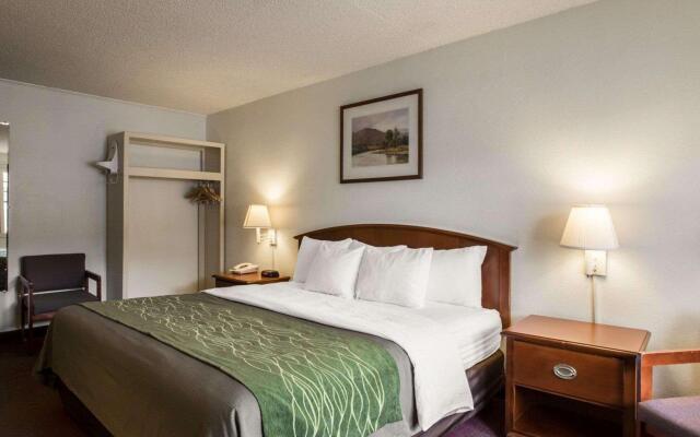 Rodeway Inn & Suites Cherokee On the River