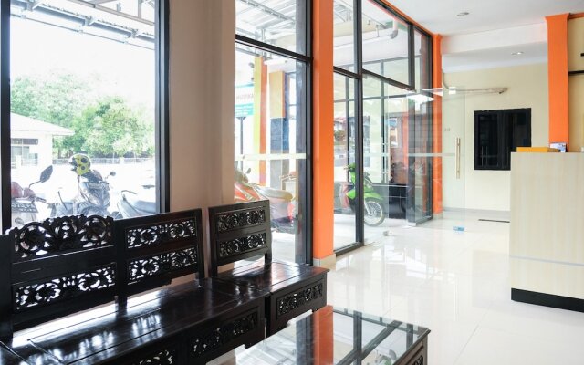 OYO Life 1149 Hotel Mustika