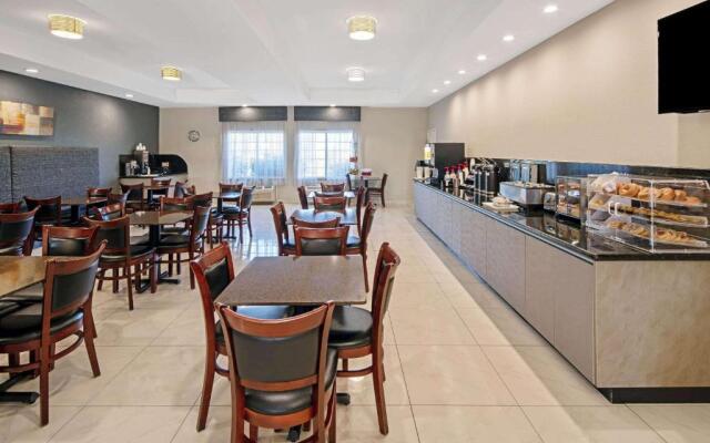 La Quinta by Wyndham Mercedes