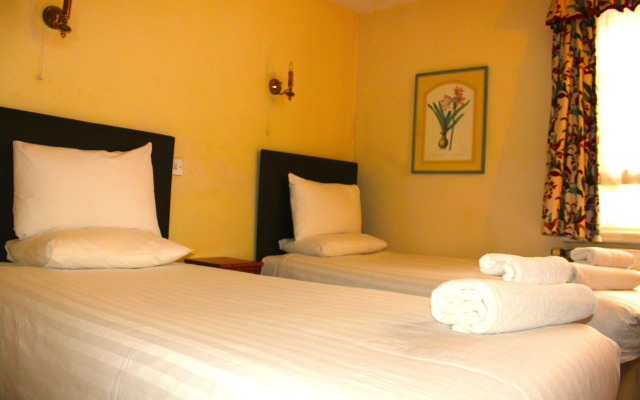 Brook Red Lion Hotel