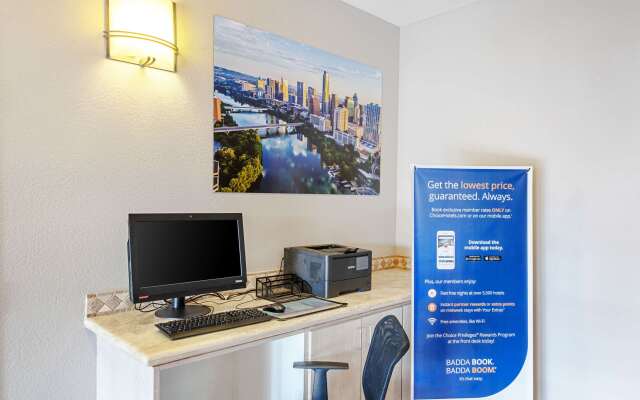 Quality Suites South