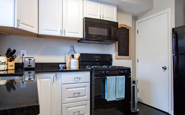 Transit-friendly Home Old Town Parking