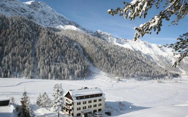 Suitehotel Gampen