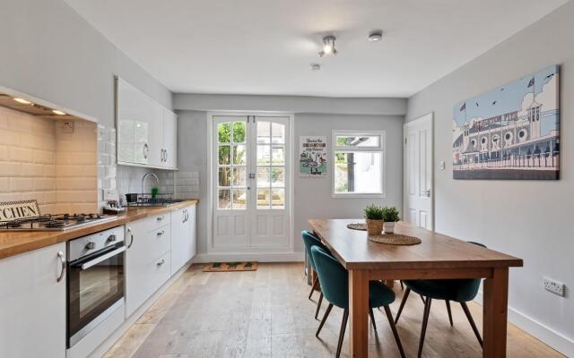 Hove Actually House | By My Getaways