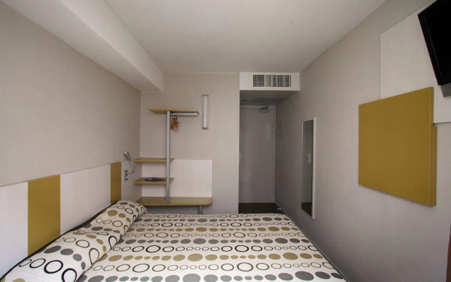 Hôtel REVOTEL