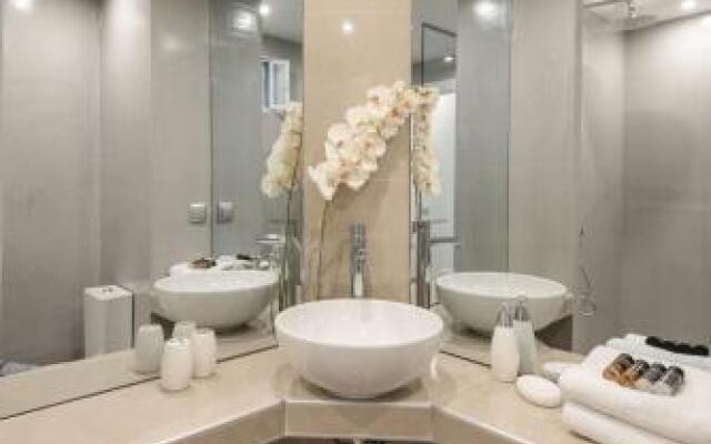 Ace Location | Luxury Building