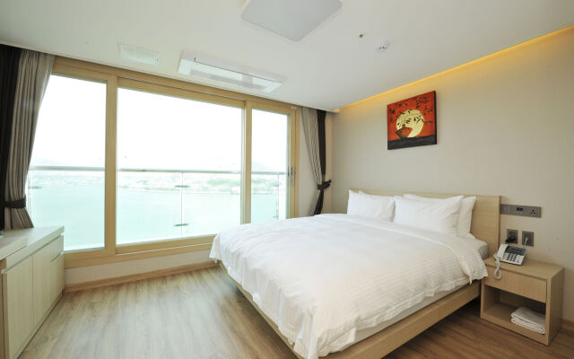 The Hotel Soo