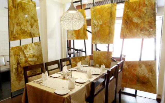 Regency Square Hotel