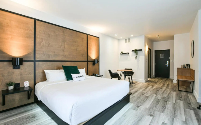AX Hotel
