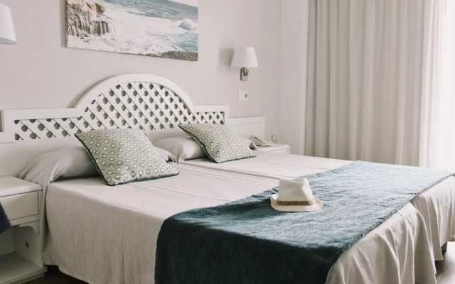 Hotel Pinos Playa