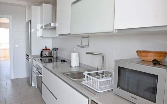 Apt with Sea View & Pool 5