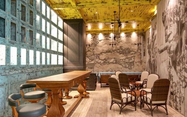 ibis One Central Hotel