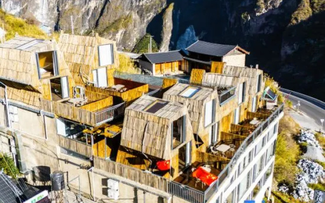 Tiger Roar · Yunbo Jinsha | Snow Mountain Mountain Craftsmen Design Canyon Beauty Stay – Outside – Shangri-La