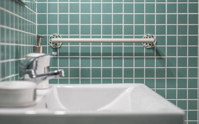 GuestReady - Pantone Balcony