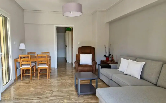 Renovated Private Studio - Metro Holargos 5' Walk