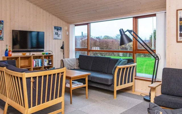 6 Person Holiday Home in Ronde-by Traum