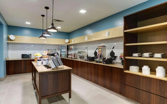 Country Inn & Suites by Radisson, Cumming, GA