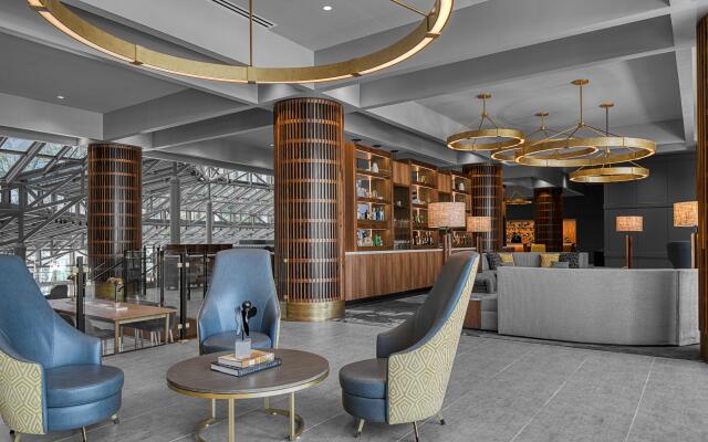 Crowne Plaza Atlanta Perimeter at Ravinia by IHG
