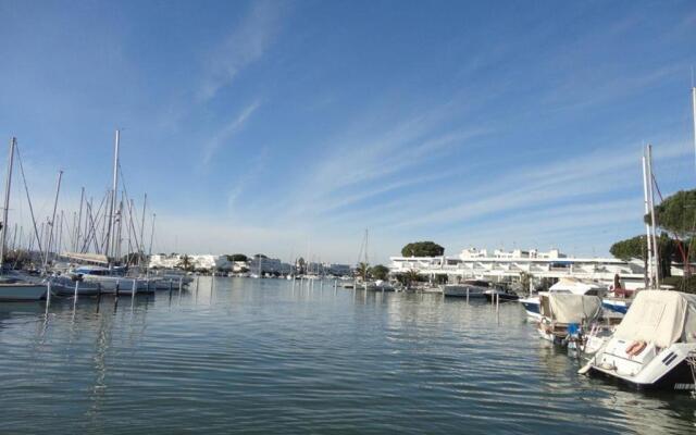 Appartement Le Grau-du-Roi, 1 pièce, 4 personnes - FR-1-307-96