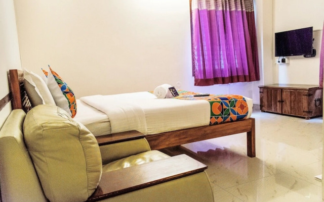 FabExpress Kapsstone Service Apartment