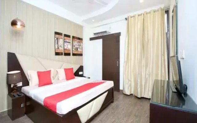 Royal Lake Suites By OYO Rooms