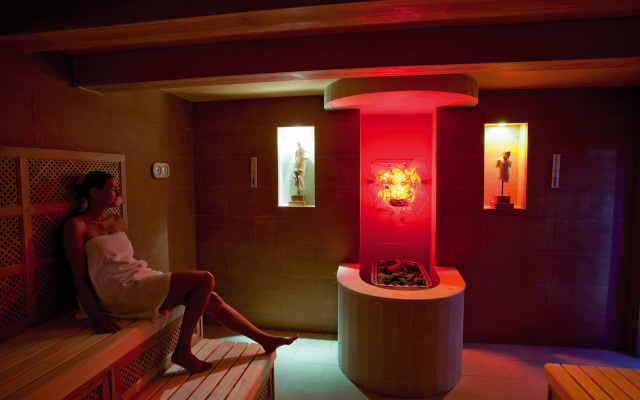 Amathus Elite Suites(Ixia)