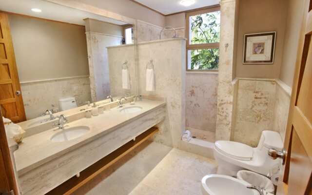 Los Altos Residences