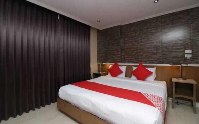 72 Ekamai @ Sukhumvit Hotel
