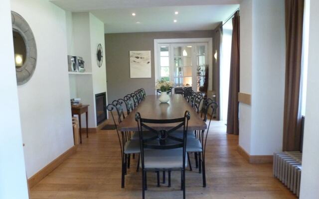 Luxury Mansion in Hastiere-par-Dela with Swimming Pool