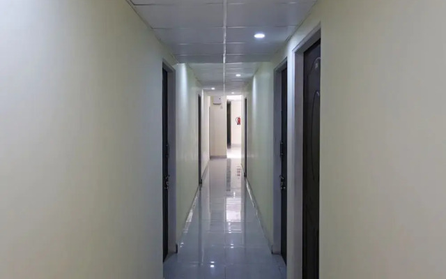 Hotel Mona Palace By OYO Rooms