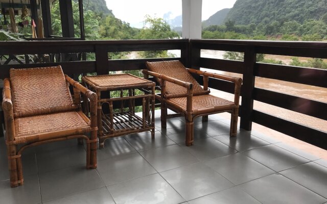 Riverview Bungalows & GH